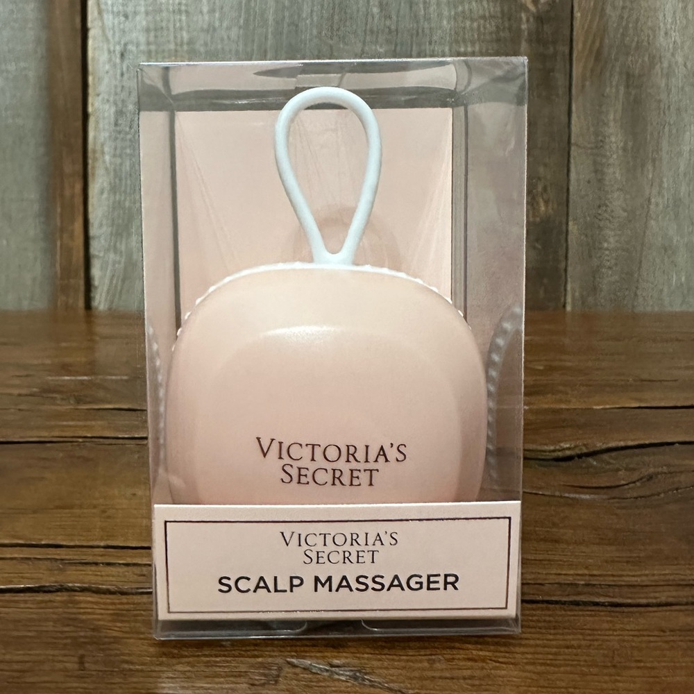 Victoria’s Secret Scalp Massager Hair Tool in Pink